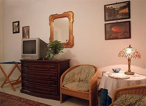 *** Bed & Breakfast Casa 12 B&B Napoli Italia