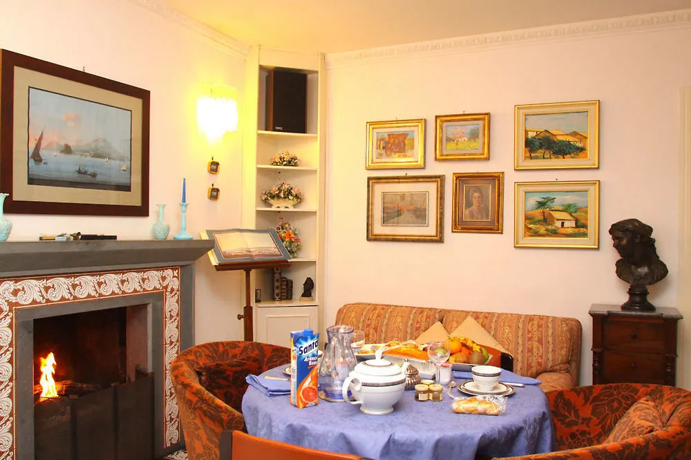 Casa 12 B&B Napoli 3*,