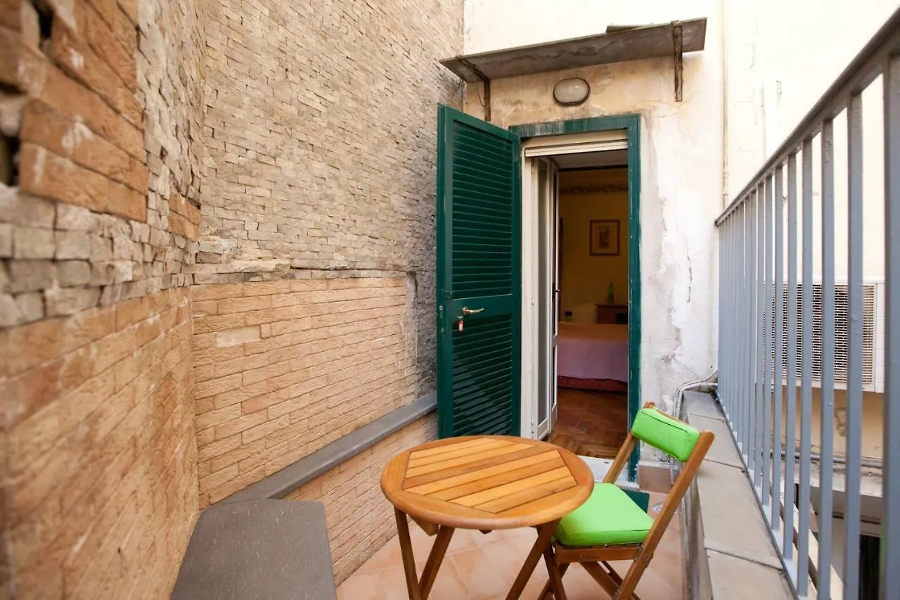 Casa 12 B&B Napoli 3*,  Italia