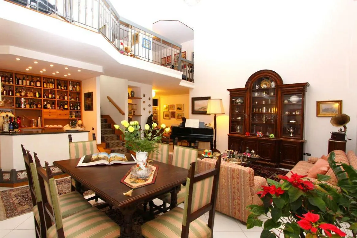 Bed & Breakfast Casa 12 B&B Naples